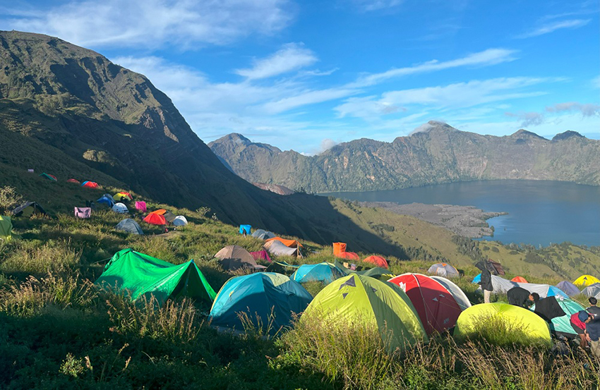 Plawangan Sembalun Camp site