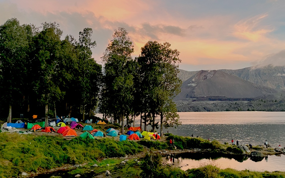 Overnight at Lake of Sengara Anak