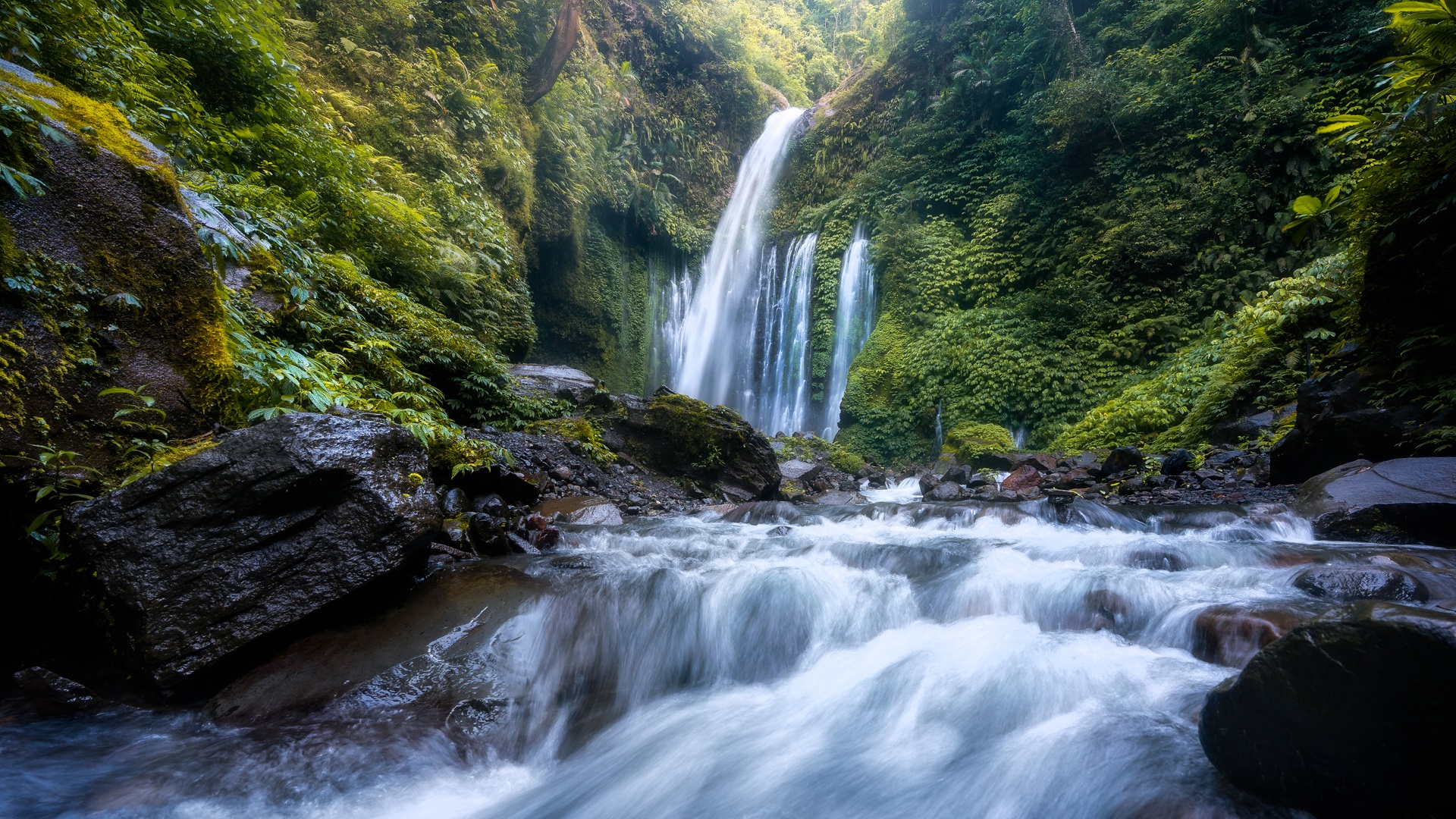 Sendang Gile Waterfall tour Lombok