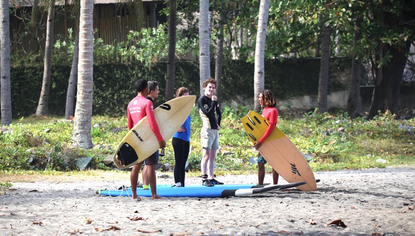 Fun Surfing Classes in Senggigi
